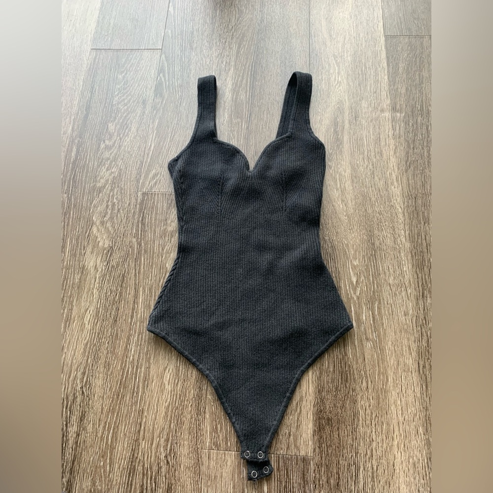 Abercrombie & Fitch Black Bodysuit Size M